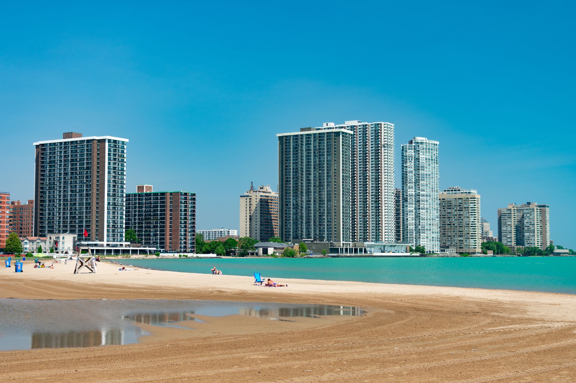 A photo of A beach in the Edgewater neighborhood of Chicago.